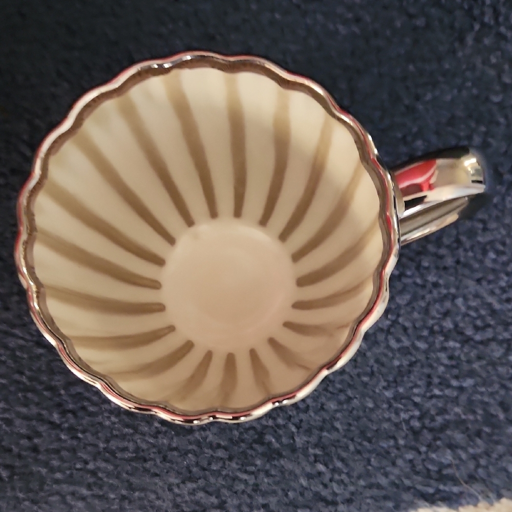 Elegant Cream Mug with Silver Handle - Picture 7 of 17